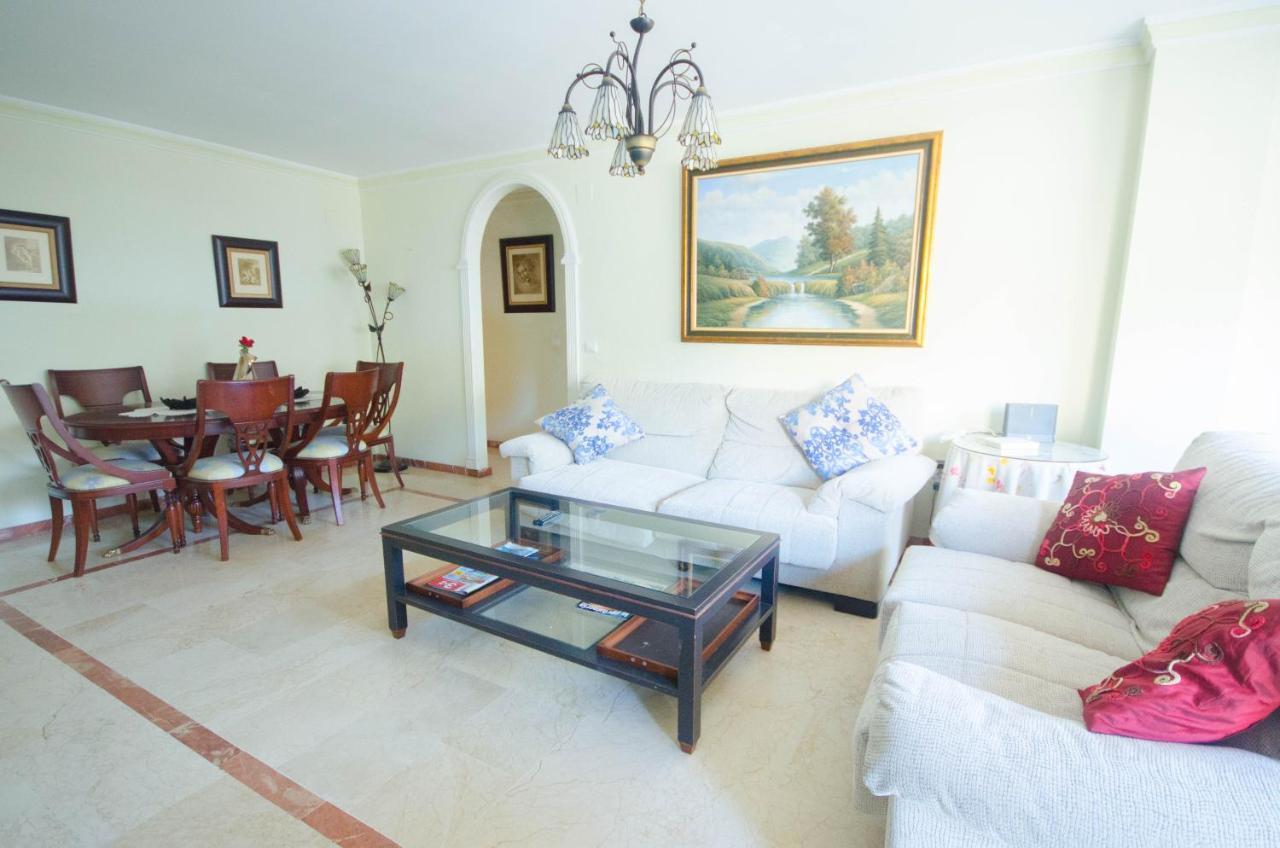 Aparment Neptuno- Located On The Promenade A Few Metres From The Beach. Estepona Exterior photo