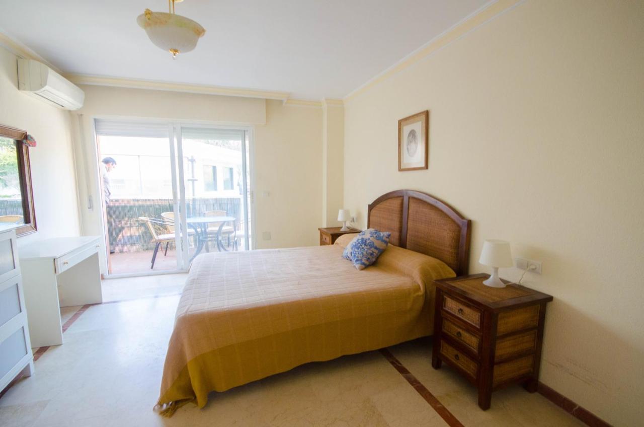 Aparment Neptuno- Located On The Promenade A Few Metres From The Beach. Estepona Exterior photo