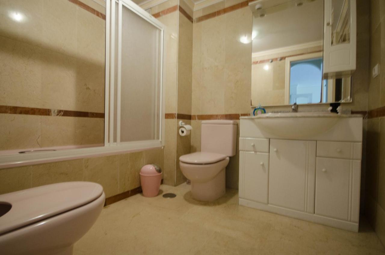Aparment Neptuno- Located On The Promenade A Few Metres From The Beach. Estepona Exterior photo