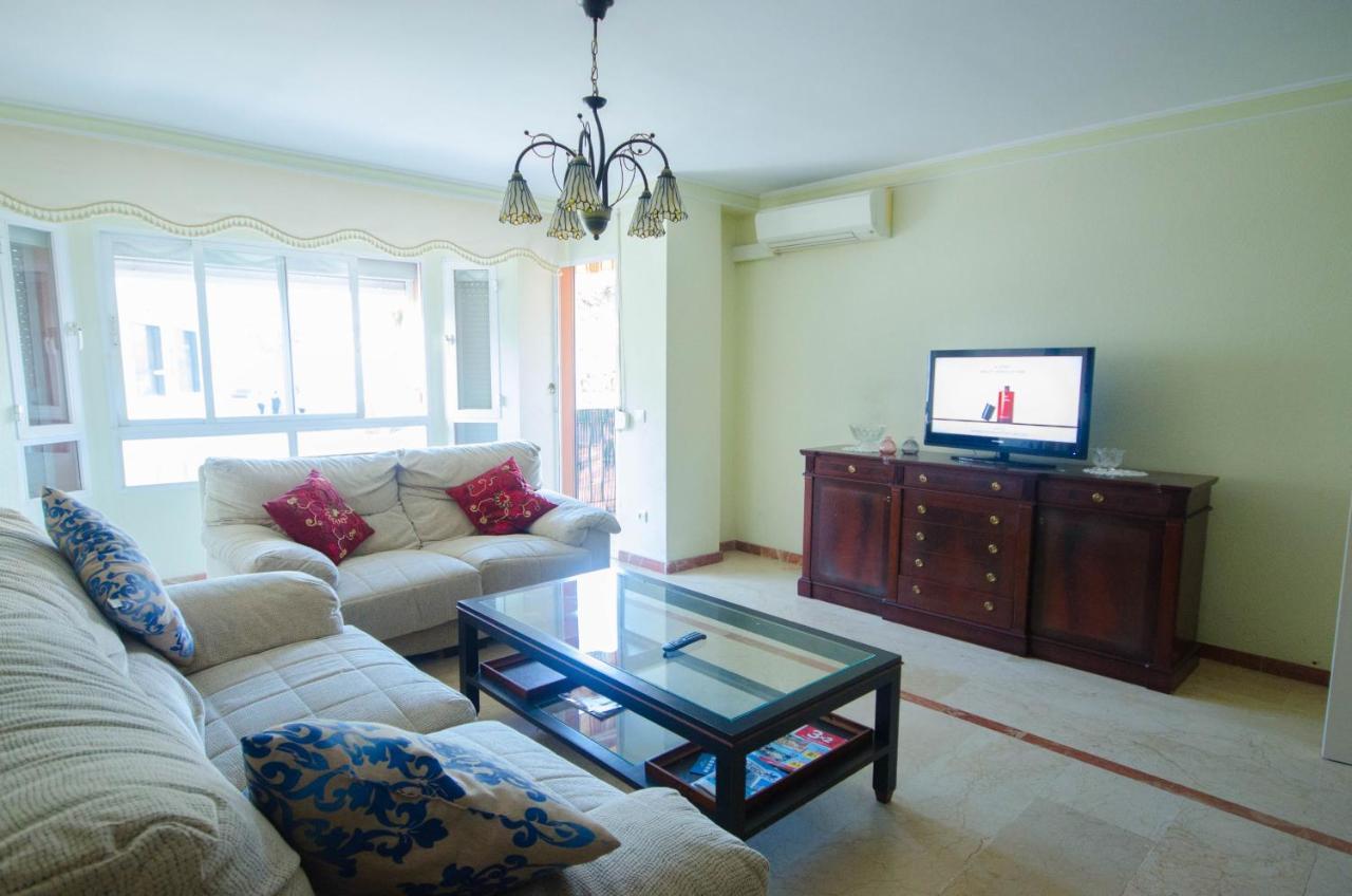 Aparment Neptuno- Located On The Promenade A Few Metres From The Beach. Estepona Exterior photo